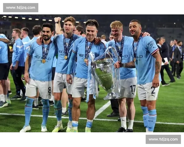 曼城 35 岁功勋迎离队倒计时:百场荣耀成留队枷锁 曼城 35 岁功勋迎离队倒计时:百场荣耀成留队枷锁