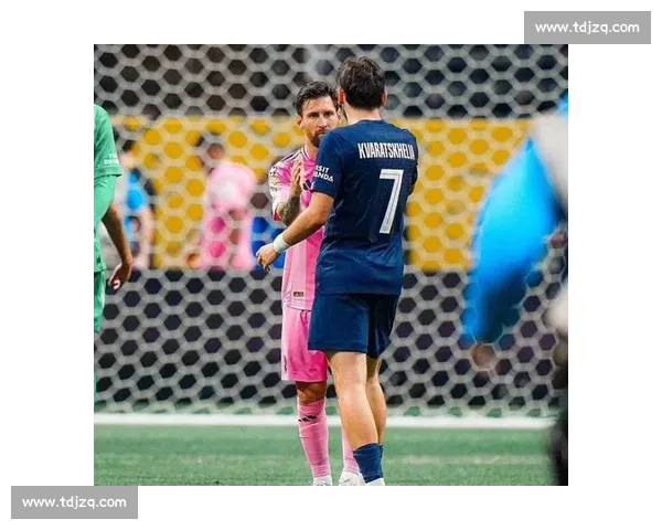 梅西赠全套装备！登贝莱晒照尽显师徒情谊