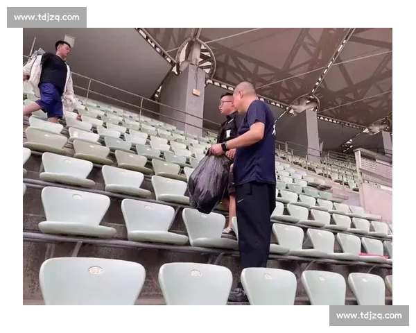 苏超赛场 “人走场净” 成常态 保洁阿姨笑称 “失业”